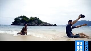 Public Flashing Of Big Natural Tits In The Moment Of Escape