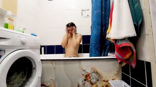 Solo Female Uses Shampoo Bottle for Anal Penetration