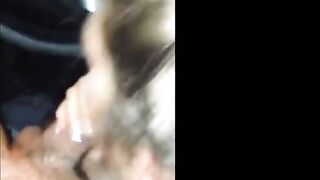 Golosa in Auto - Un Blowjob Italiano