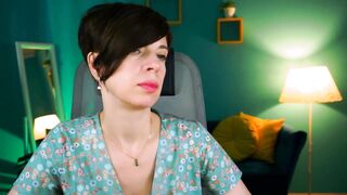 Pretty natural tits webcam petite skinny milf