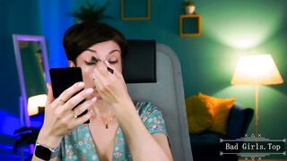 Pretty natural tits webcam petite skinny milf