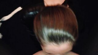 Deutsche Amateur-Ehefrau gibt Blowjob und Rimming