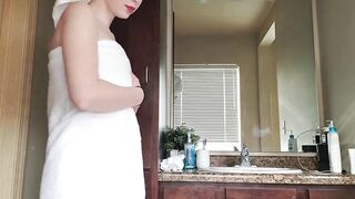 Rubbing lotion on my big tits, ass & feet. Amateur solo massage.