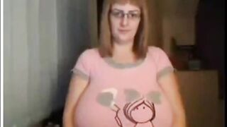 Amateur Camgirl with Huge Natural Tits!