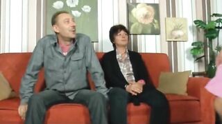 Casting für die deutsche MILF Heidi: Blowjob, Anal und Sperma im Mund