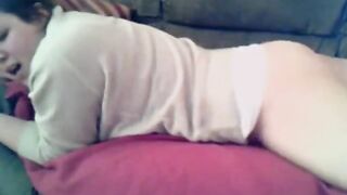 Sexy Babe Rides the Couch