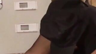 Deutsche Schönheit liebt Hardcore-Sex auf dem Heu