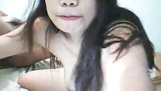 Filipina MILF Charm on Webcam