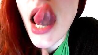 Beautiful Tongue - Amateur Pussy Webcam Solo