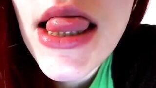 Beautiful Tongue - Amateur Pussy Webcam Solo