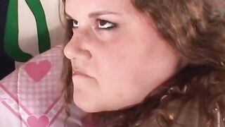 Gorda Solo: BBW Amateur with Big Tits Plays with Dildo