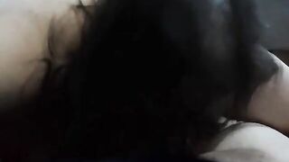 Meine Frau bläst einen großen Schwanz im Latex-Kostüm