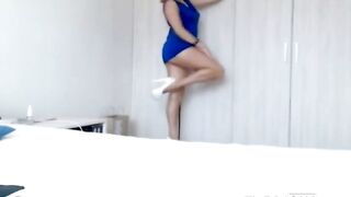 Sexy Amateur Fingers Herself on Webcam