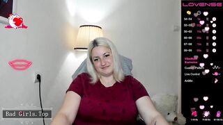 Webcam petite BBW amazing huge boobs blonde teen