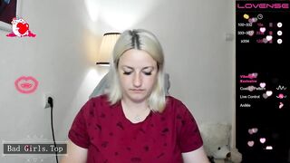 Webcam petite BBW amazing huge boobs blonde teen