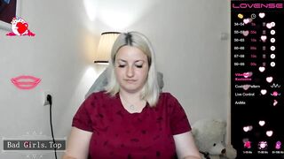 Webcam petite BBW amazing huge boobs blonde teen