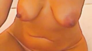 Seductive MILF with Big Tits Masturbates on Webcam