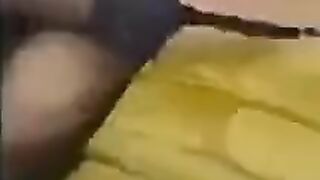 Deutscher interrassischer Zwergendreier mit asiatischen und weißen Frauen