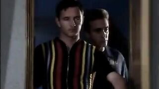 Deutsche reife Frau genießt zwei junge Jungs