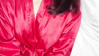 Naughty List Orgasm: Solo Teen MILF with Sex Toy
