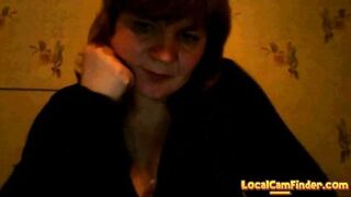 Mature Russian Amateur Irina Shows Off on Webcam