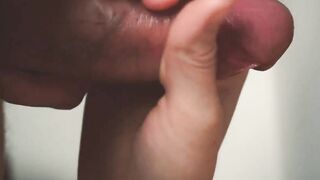 Teen gives a close-up, creamy blowjob.