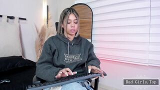 Amateur petite big booty latina teen cam show