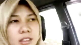 Arab Asian Babe in Fingering Solo