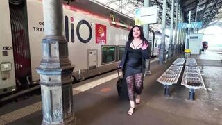 JacquieEtMichelTV - Layali - 19 years old, from Colombes!