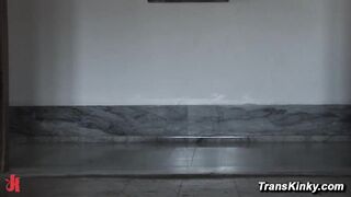 Carmen Cruz Gets Security Guys Ass