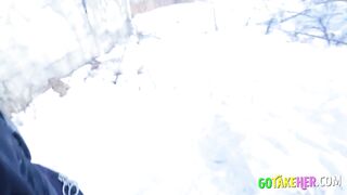 Teen Schoolgirl Gives Risky Public Blowjob in the Park