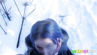 Teen Schoolgirl Gives Risky Public Blowjob in the Park