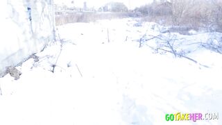 Teen Schoolgirl Gives Risky Public Blowjob in the Park