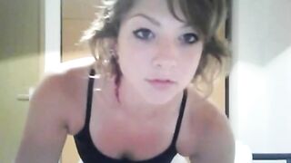 Hot Amateur Girl Pleasures Herself on Webcam