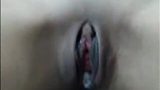 Creamy Pussy Squirts on Webcam