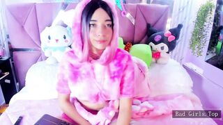 Very pretty stocking big booty busty web teen show