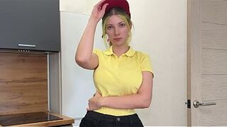"How about I try your pussy instead of pizza?" I fucked the cute pizza delivery girl