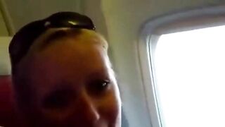 Blonder Blowjob im Flugzeug - Französisch-Deutsche Amateur-Gesichtsbehandlu