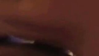 Enge deutsche Muschi lässt ihn in einer Minute abspritzen