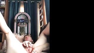 Aussie girl cums hard while fingering herself