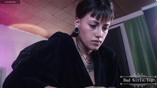 Tattooed slim very cute webcam amateur teen babe