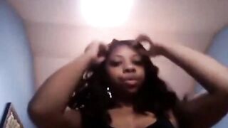 Ghetto Ebony Spreads Her Ass on Webcam