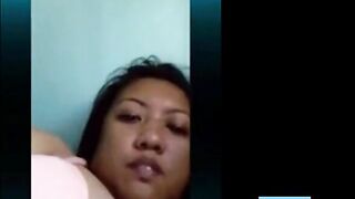 Filipina Gin Masturbates on Skype