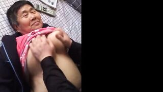 Amateur Asian Granny Enjoys Herself