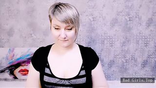Hot big booty ass and natural big boobs pretty milf