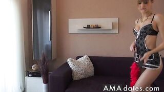 French Amateur Adult Video: Elle se fout à Poil