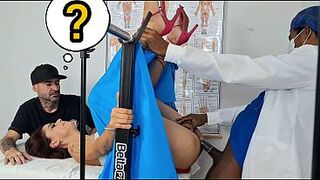 Gynecologist can't resist and sleeps with the cuckold's wife!