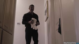 Nanny Kylie Rocket Seduces Married Man Jason Sarcinelli In Shower