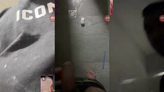 معتز من إسرائيل يشلخ علا كاميرا مع صديقته وقضيبه صغير