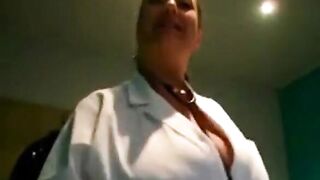 Gut ausgestattete deutsche Krankenschwester-Amateurin